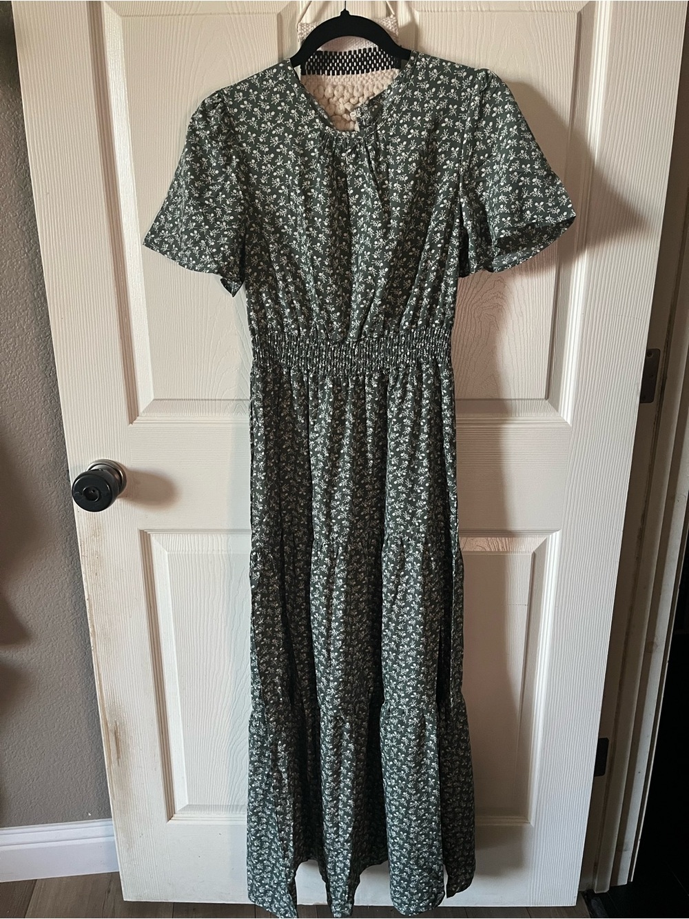 Women's Green Floral Smocked Waist Maxi Dress